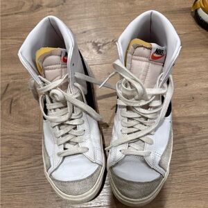 Nike Women's high top blazers 77’
